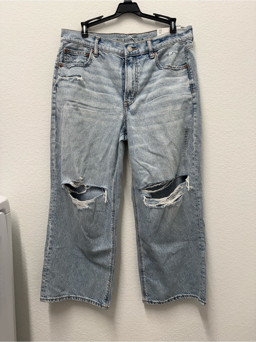 American Eagle Outfitters Light Blue Ripped Stovepipe Jeans